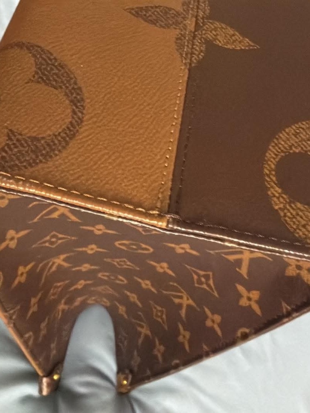Louis Vuitton - ON THE GO MM - Picture 5 of 12